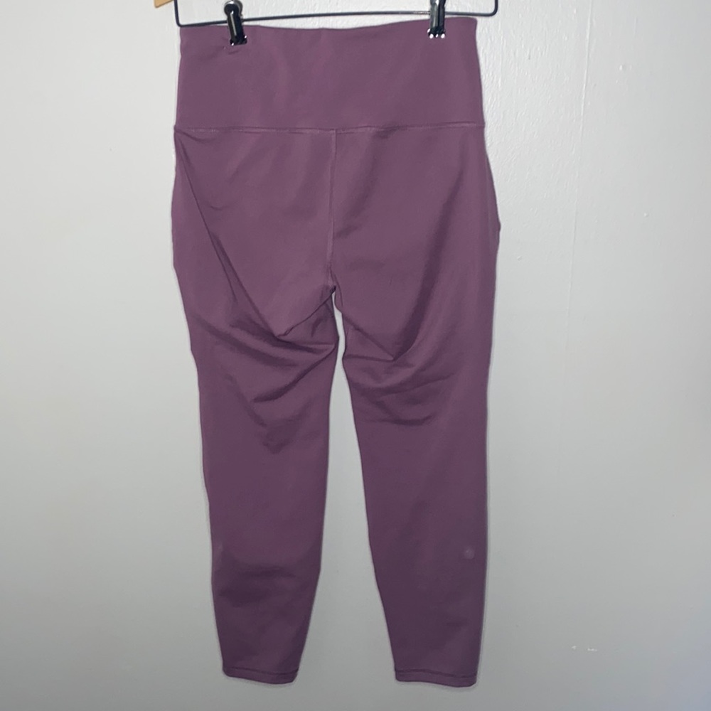 🎈Old Navy plum colored leggings! - Picture 6 of 6